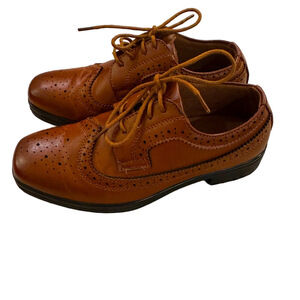 NWT Deer stags brown youth dress shoes